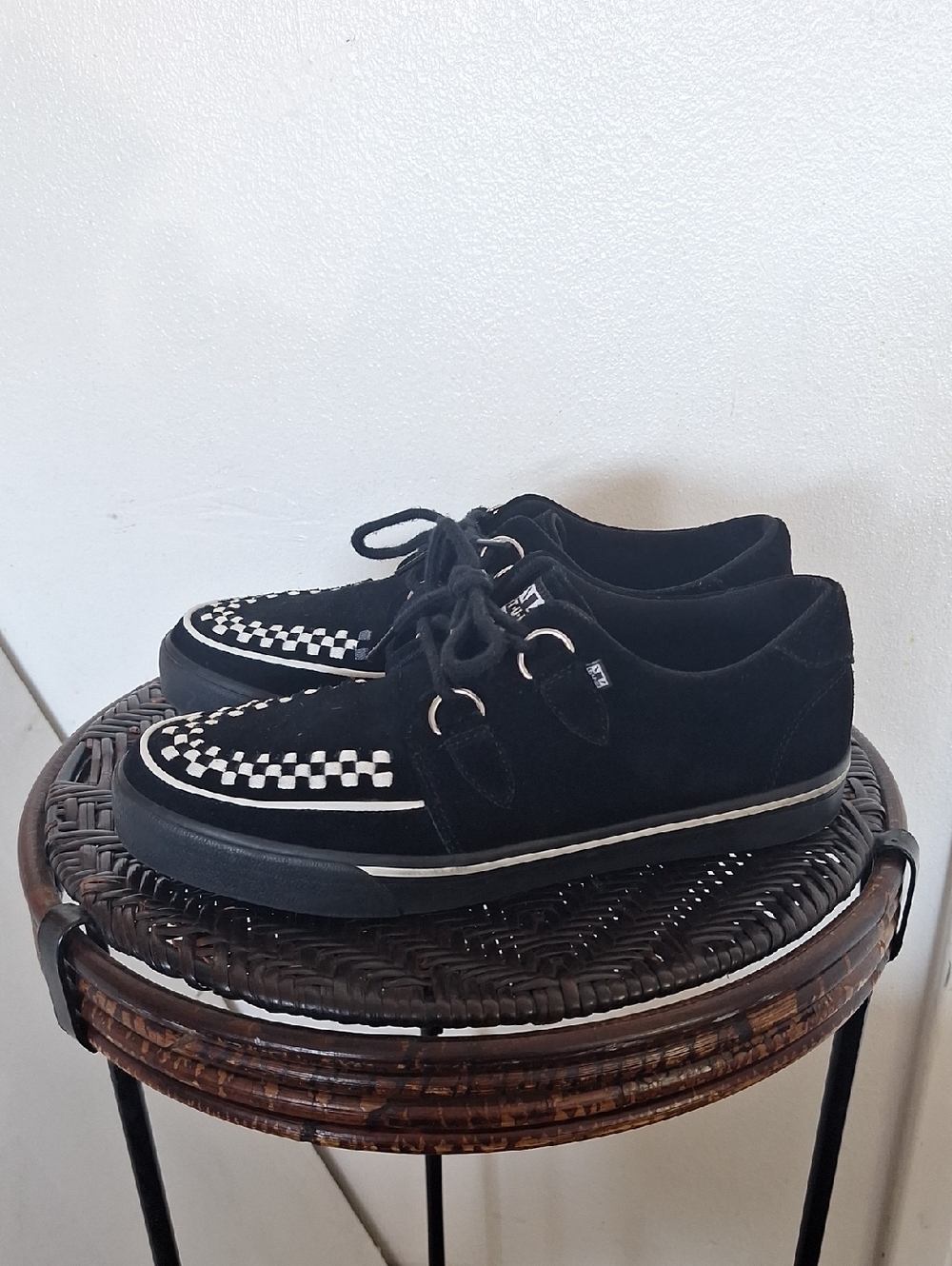 T.U.K Men Size 9 Checkered Black And White Shoes